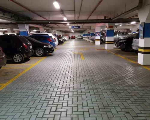 Vaga de Garagem Penhorada não pode ser vendida a quem não seja condômino, sem autorização da Convenção, diz STJ